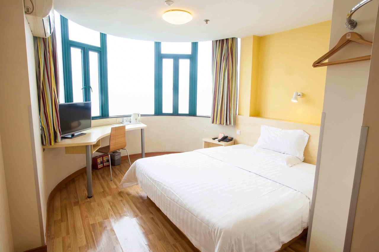 7Days Inn Wuhan Zhuankou Development Zone Jianghan University Værelse billede