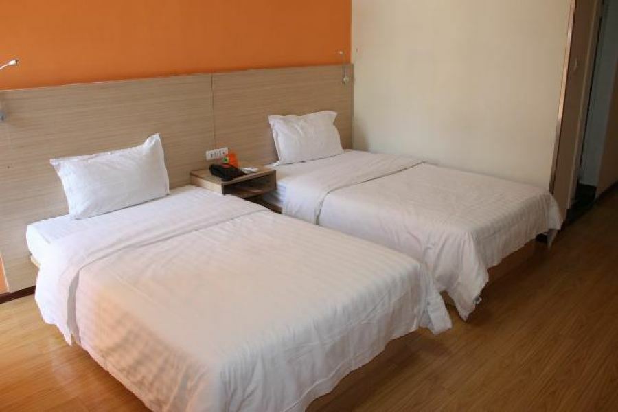 7Days Inn Wuhan Zhuankou Development Zone Jianghan University Eksteriør billede