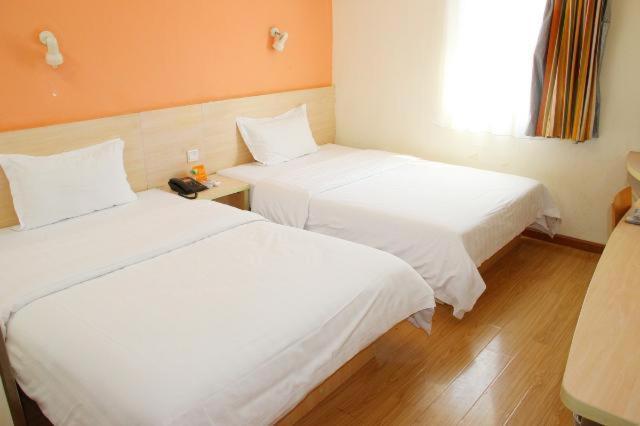 7Days Inn Wuhan Zhuankou Development Zone Jianghan University Eksteriør billede